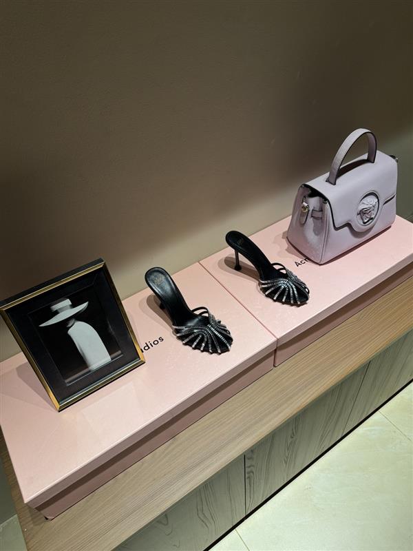 20251128101324844 300